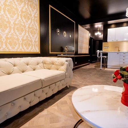 Appartement D'Exception Avec Jacuzzi วิลฟร็องช์-ซูร์-โซน ภายนอก รูปภาพ